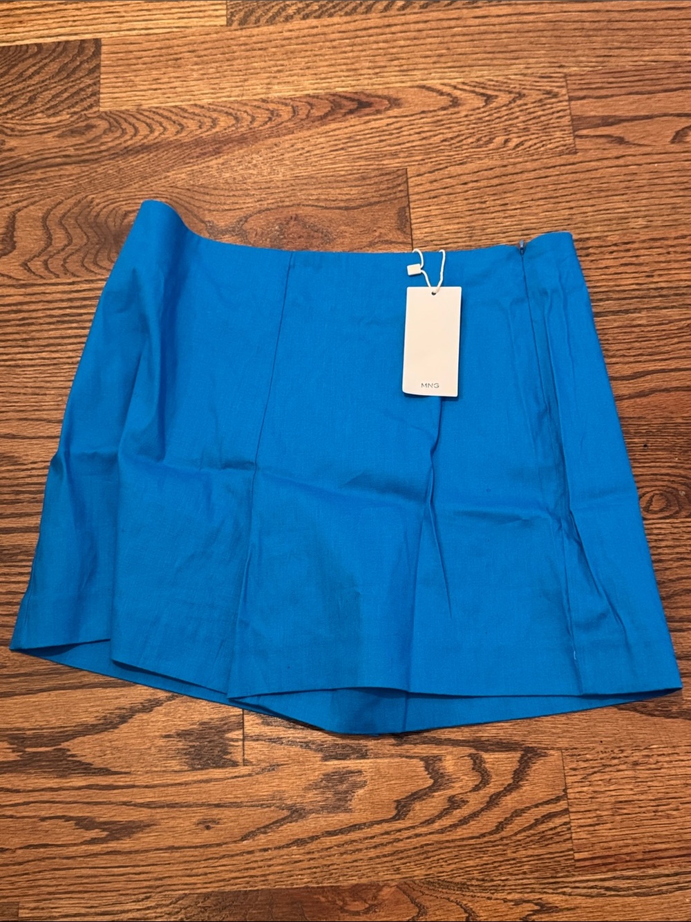 NWT Blue Pleated Mini Skirt / size 8 / MNG